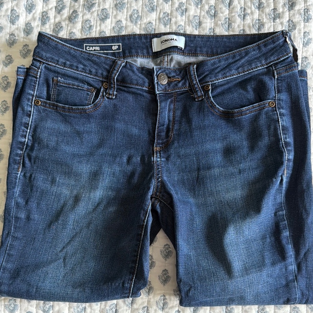 Sonoma Women’s Dark Blue Capri Jeans - Size 6P